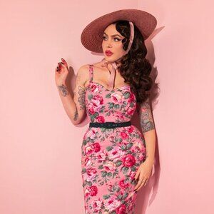 NWT Vixen by Micheline Pitt - Sweetheart Wiggle Dress in Pink Rose Print - XS